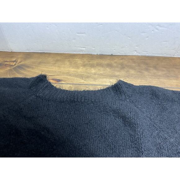 Victoria's Secret Super Fuzzy Soft Pullover Sweater Womens Size Large Black - Picture 4 of 9